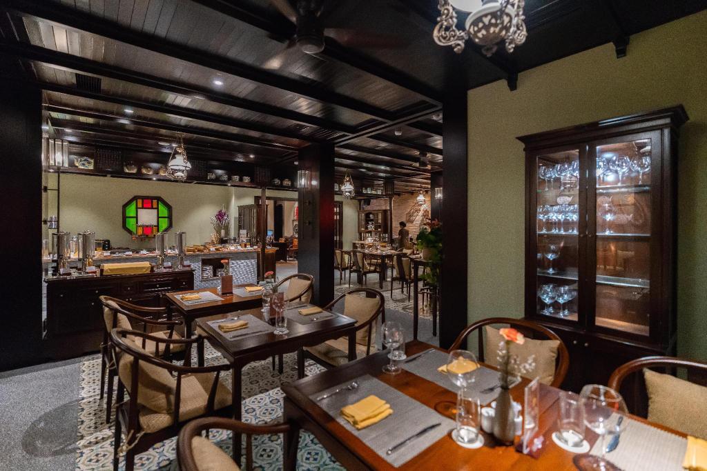 Little Riverside Hoi An . A Luxury Hotel & Spa Esterno foto The interior of the restaurant