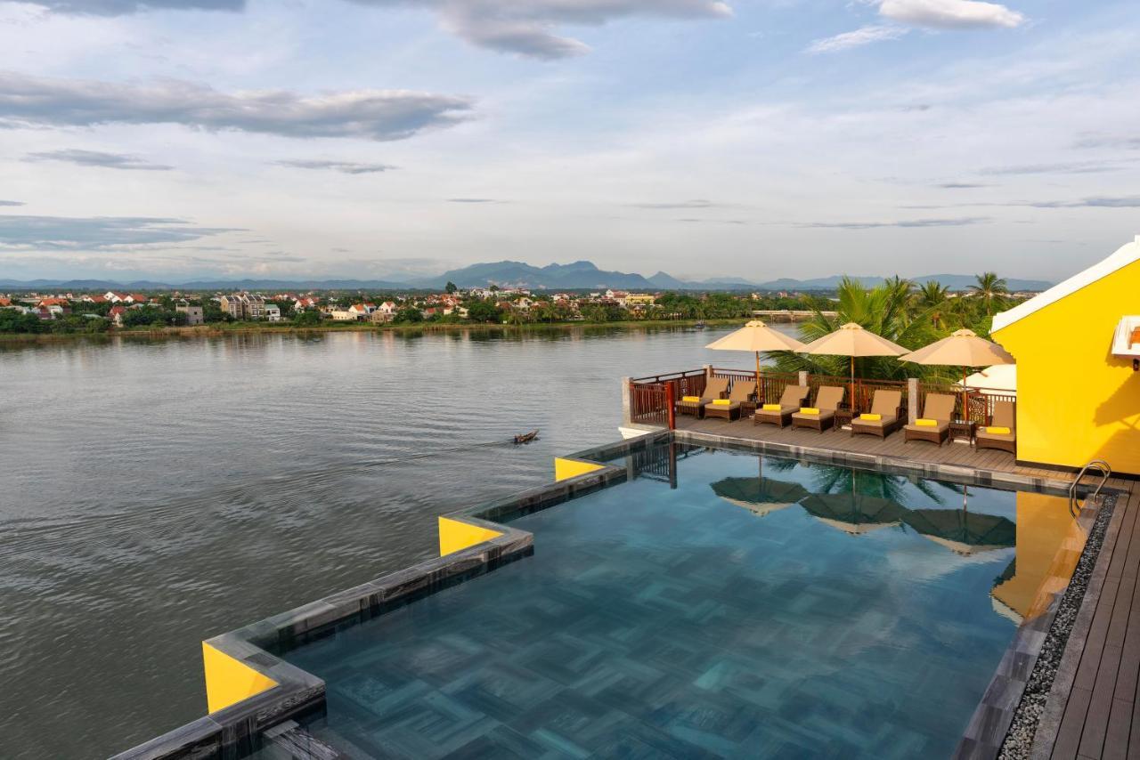 Little Riverside Hoi An . A Luxury Hotel & Spa Esterno foto View of the Perfume River from the hotel