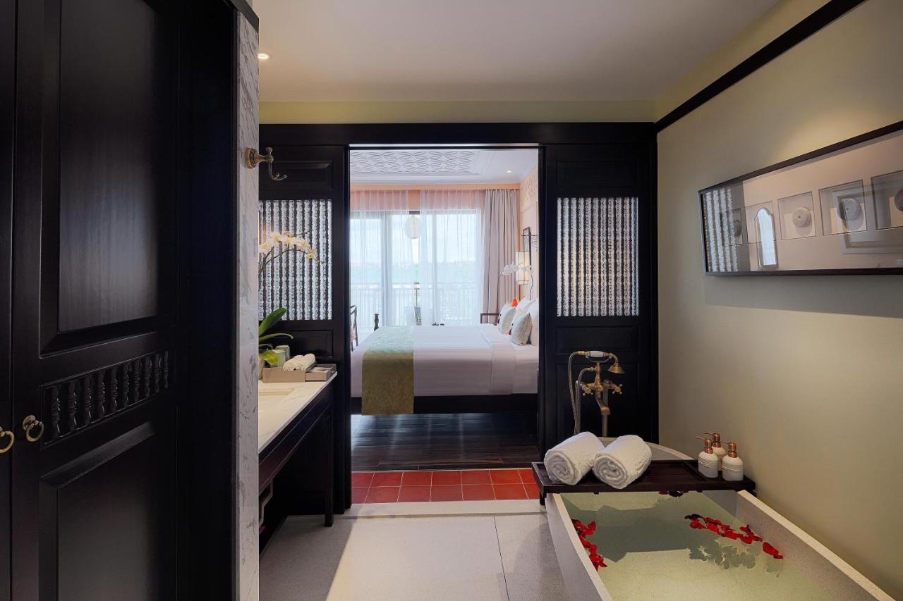 Little Riverside Hoi An . A Luxury Hotel & Spa Esterno foto Bathroom