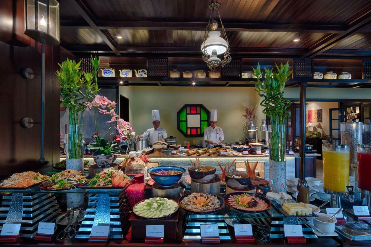 Little Riverside Hoi An . A Luxury Hotel & Spa Esterno foto The buffet at the restaurant
