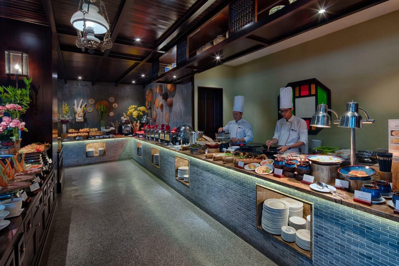 Little Riverside Hoi An . A Luxury Hotel & Spa Esterno foto The buffet at the restaurant