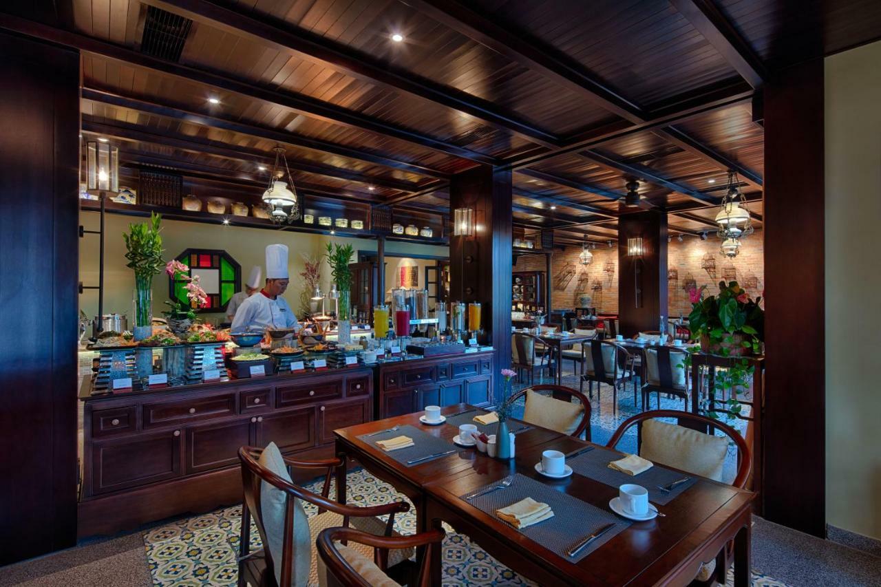 Little Riverside Hoi An . A Luxury Hotel & Spa Esterno foto The restaurant at the hotel