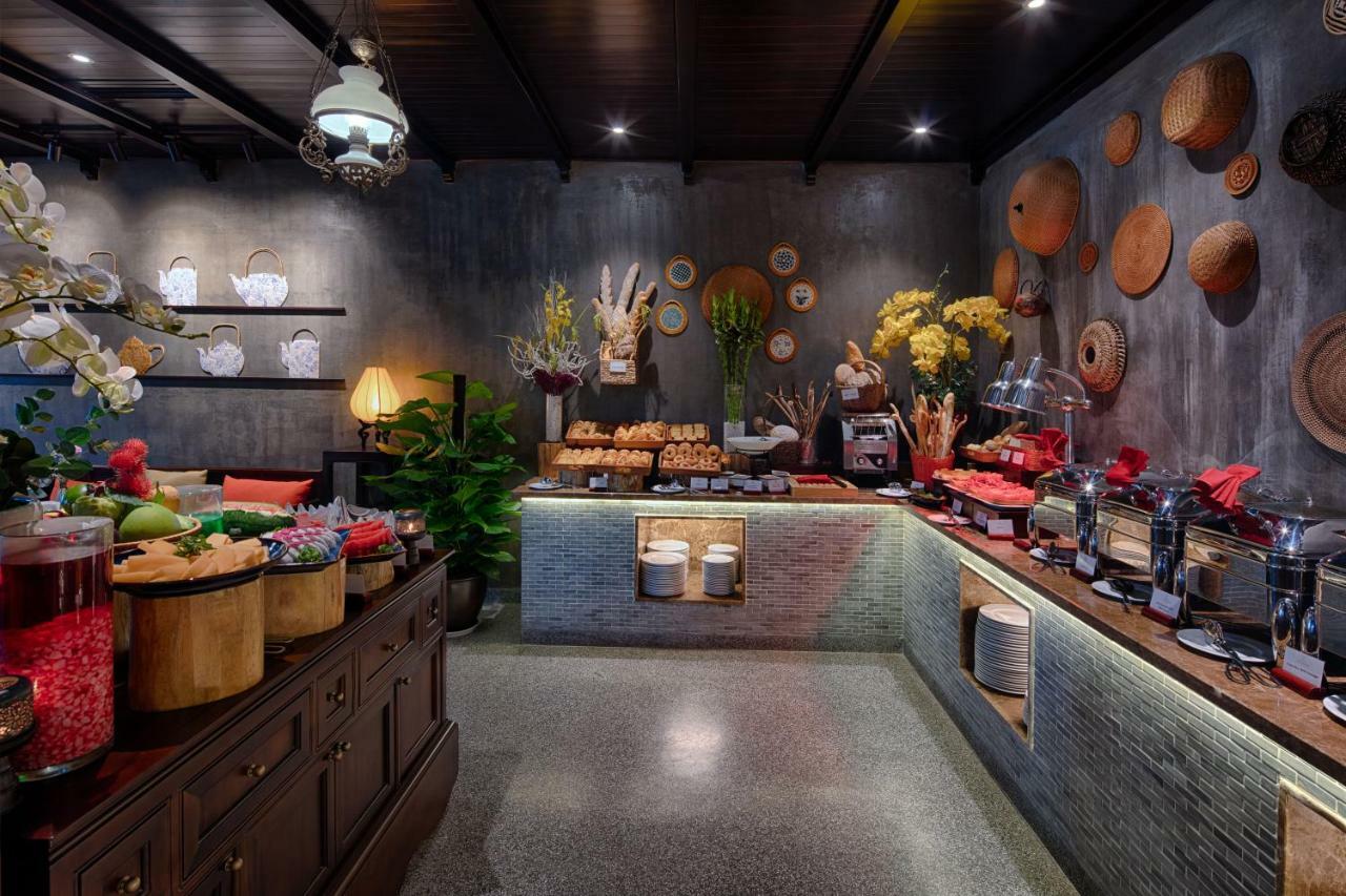 Little Riverside Hoi An . A Luxury Hotel & Spa Esterno foto The buffet at the restaurant